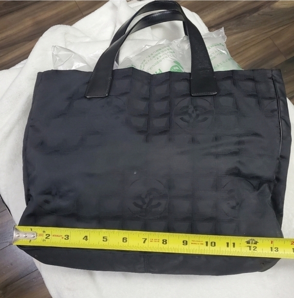 Authentic Vintage Chanel New Travel Line Tote Bag - Picture 12 of 14